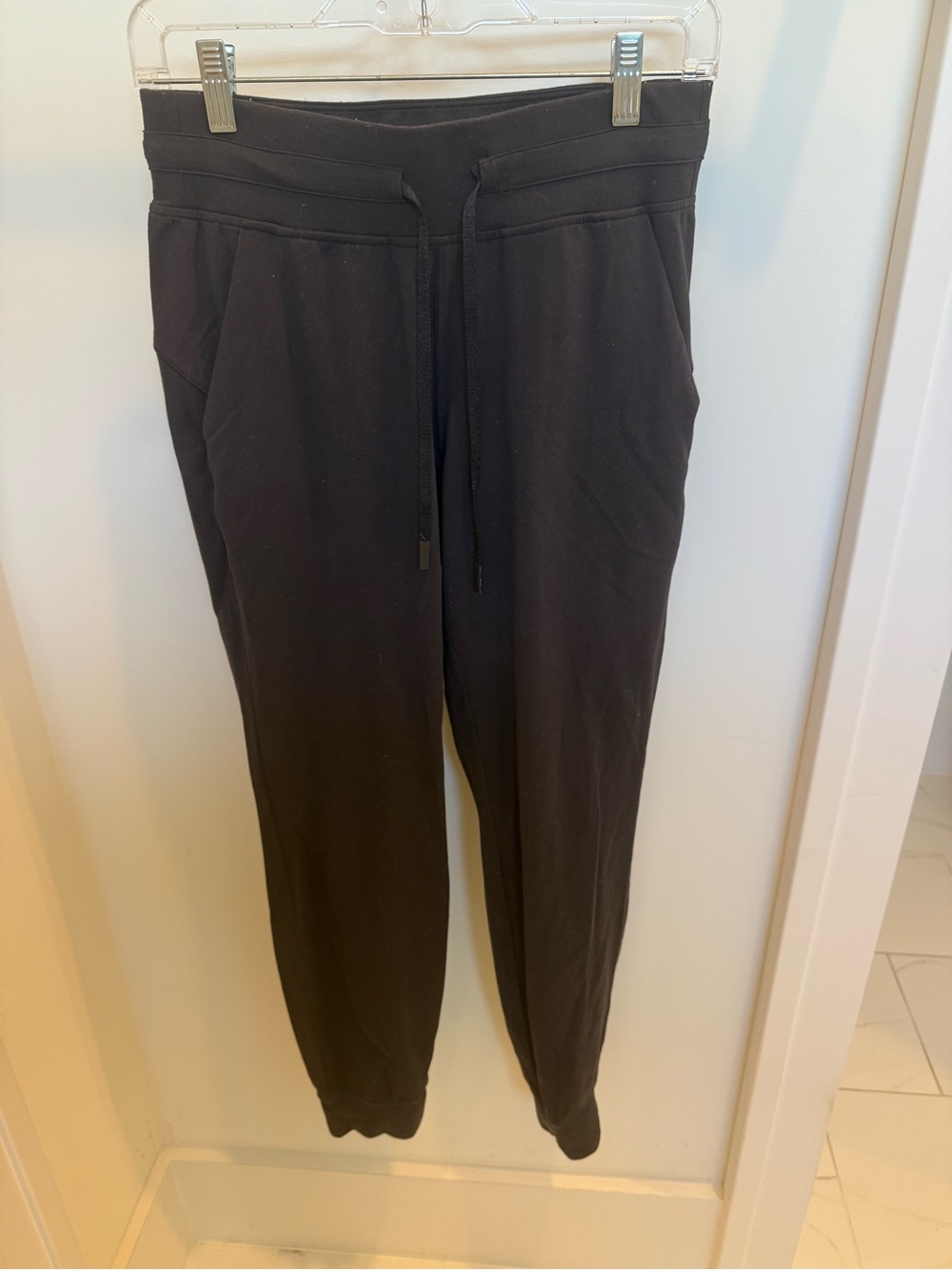 Lululemon Black Women’s Jogger Pants with Drawstring